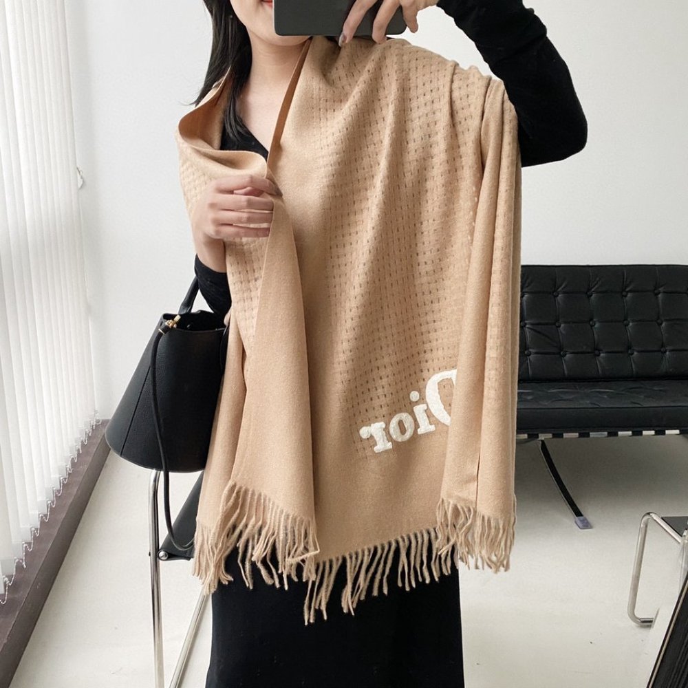 ๐โจAUTHENTICโจ๐Dior scarf - Picture 2 of 4